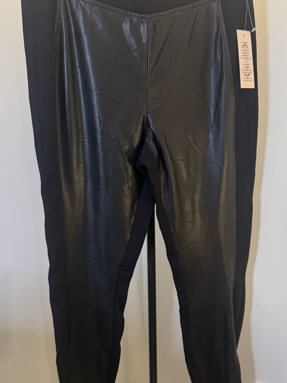 Pants Subcategory Classification - Picture 2 of 7